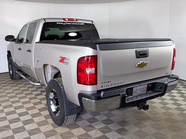 2009 Silver Birch Metallic Chevrolet Silverado 2500HD LT 4X4 Truck