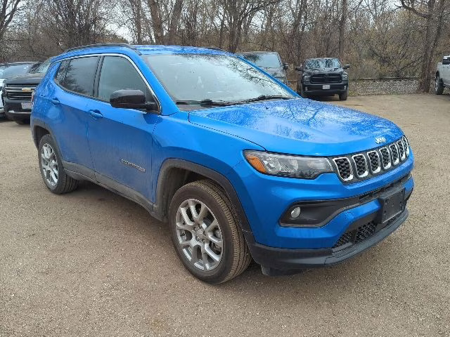 2024 Hydro Blue Pearlcoat Jeep Compass Latitude Lux 4X4 SUV
