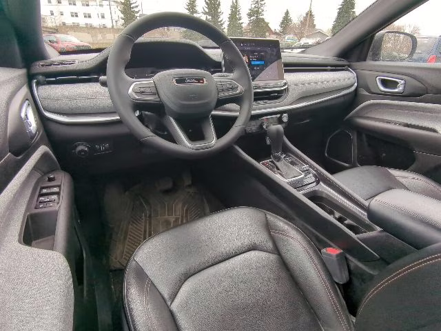 2024 Hydro Blue Pearlcoat Jeep Compass Latitude Lux 4X4 SUV