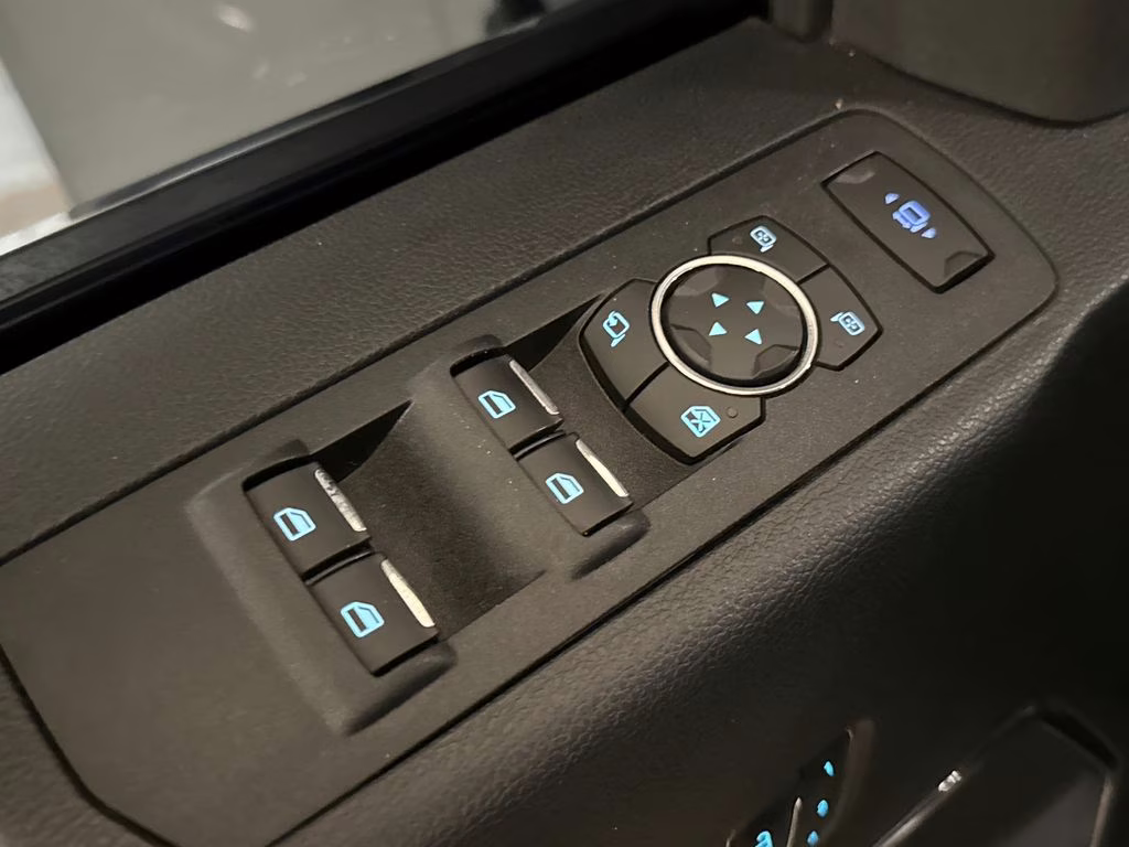 2018 Shadow Black Ford Super Duty F-250 SRW Platinum 4X4 Truck