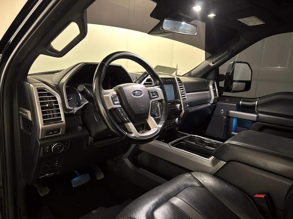 2018 Shadow Black Ford Super Duty F-250 SRW Platinum 4X4 Truck