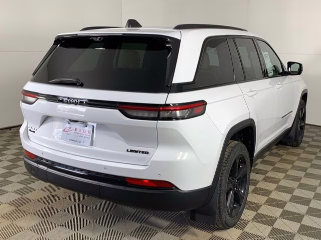 2023 Bright White Clearcoat Jeep Grand Cherokee Limited 4X4 SUV