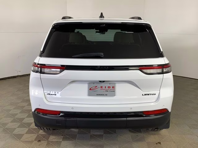 2023 Bright White Clearcoat Jeep Grand Cherokee Limited 4X4 SUV