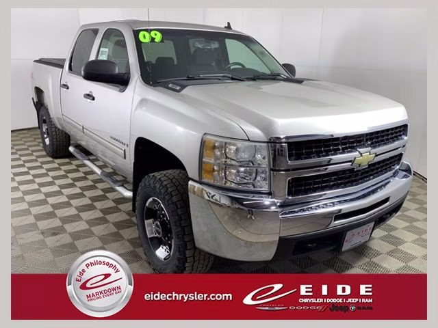 2009 Silver Birch Metallic Chevrolet Silverado 2500HD LT 4X4 Truck