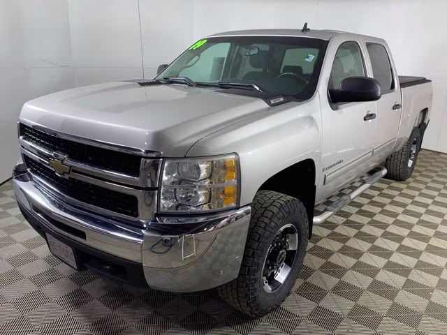 2009 Silver Birch Metallic Chevrolet Silverado 2500HD LT 4X4 Truck