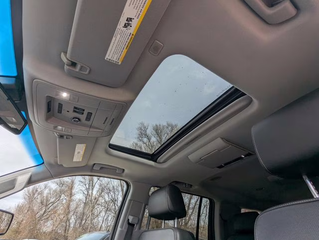2018 Summit White GMC Yukon XL SLT 4X4 SUV
