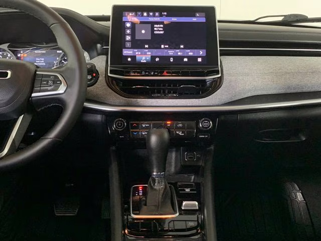 2024 Hydro Blue Pearlcoat Jeep Compass Latitude Lux 4X4 SUV