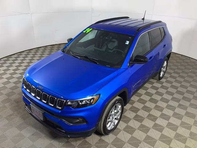 2024 Hydro Blue Pearlcoat Jeep Compass Latitude Lux 4X4 SUV