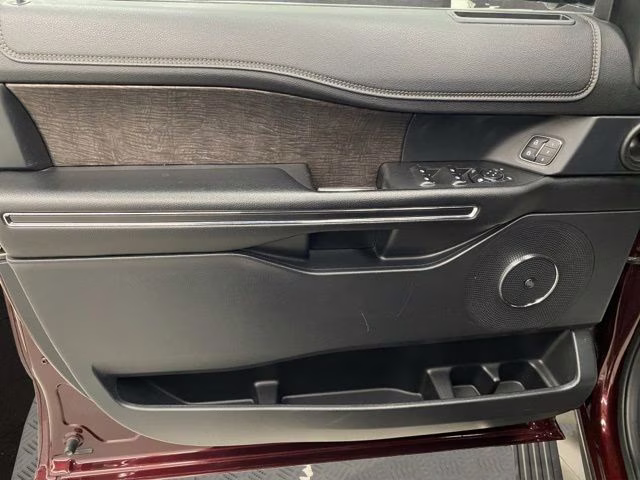 2021 Burgundy Ford Expedition Limited 4X4 SUV
