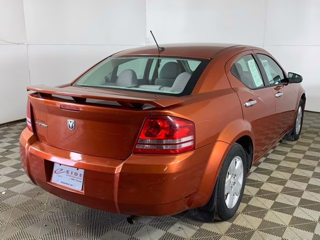 2008 Sunburst Orange Pearlcoat Dodge Avenger SE FWD Sedan