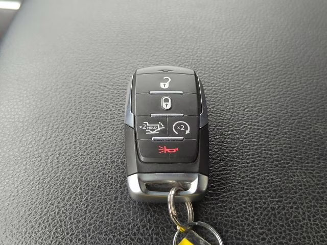 2025 Diamond Black Crystal Pearlcoat Ram 1500 Big Horn 4X4 Truck