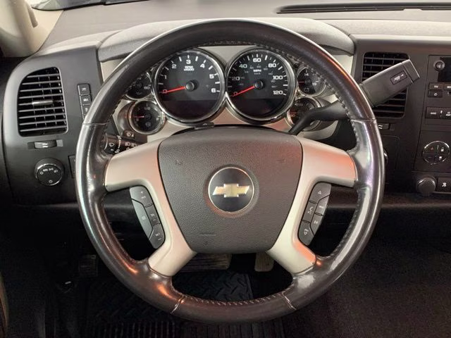 2009 Silver Birch Metallic Chevrolet Silverado 2500HD LT 4X4 Truck