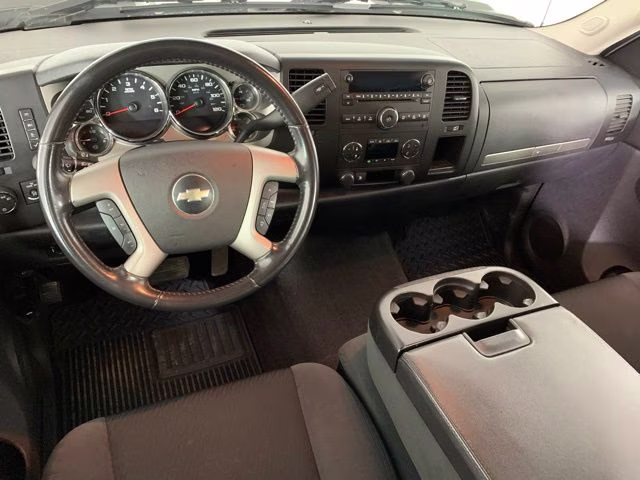 2009 Silver Birch Metallic Chevrolet Silverado 2500HD LT 4X4 Truck