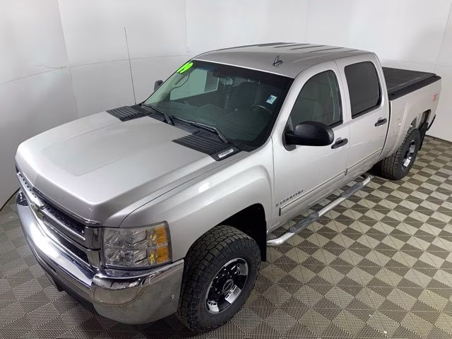2009 Silver Birch Metallic Chevrolet Silverado 2500HD LT 4X4 Truck