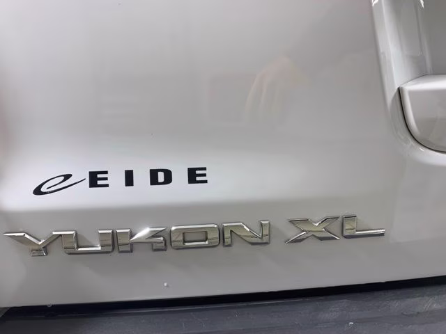 2018 Summit White GMC Yukon XL SLT 4X4 SUV