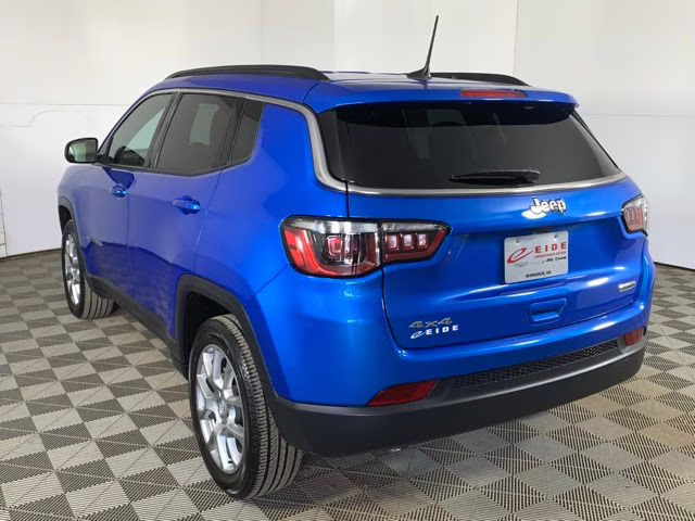 2024 Hydro Blue Pearlcoat Jeep Compass Latitude Lux 4X4 SUV