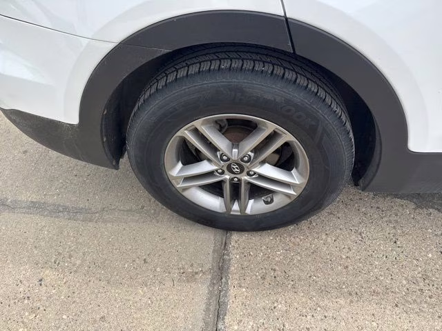 2018 Pearl White Hyundai Santa Fe Sport 2.4 Base AWD SUV