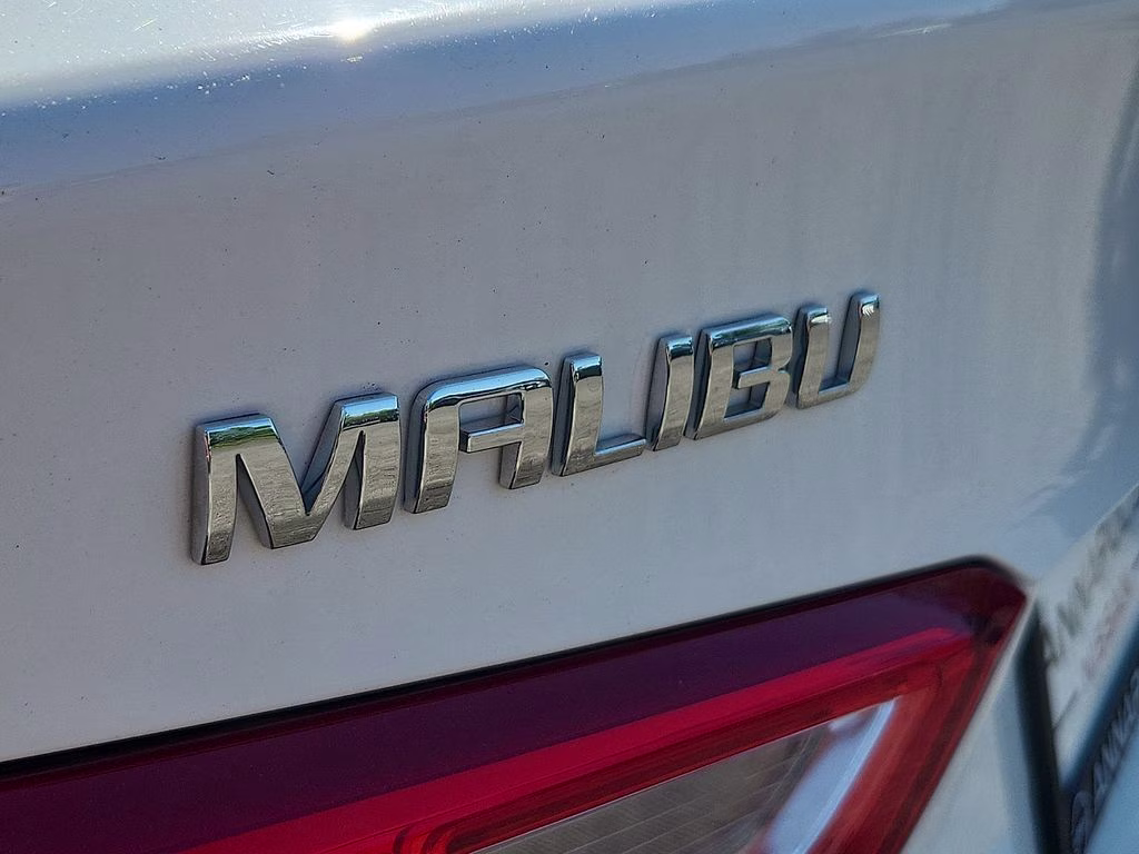 2023 Summit White Chevrolet Malibu LT FWD Sedan