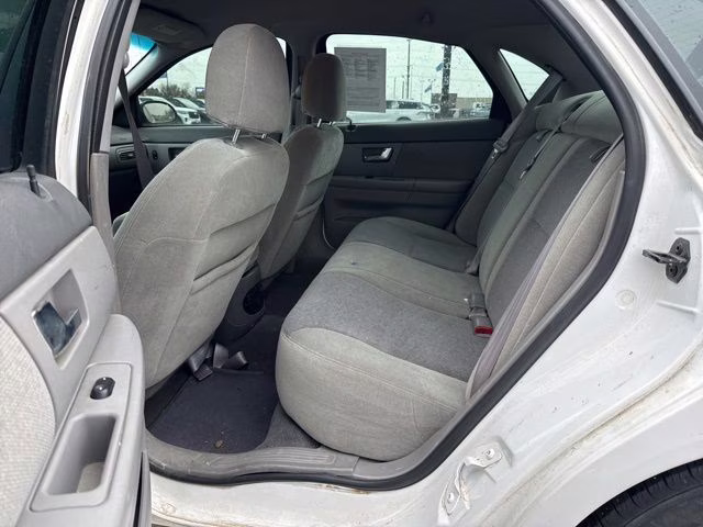 2000 Vibrant White Clearcoat Ford Taurus SES FWD Sedan