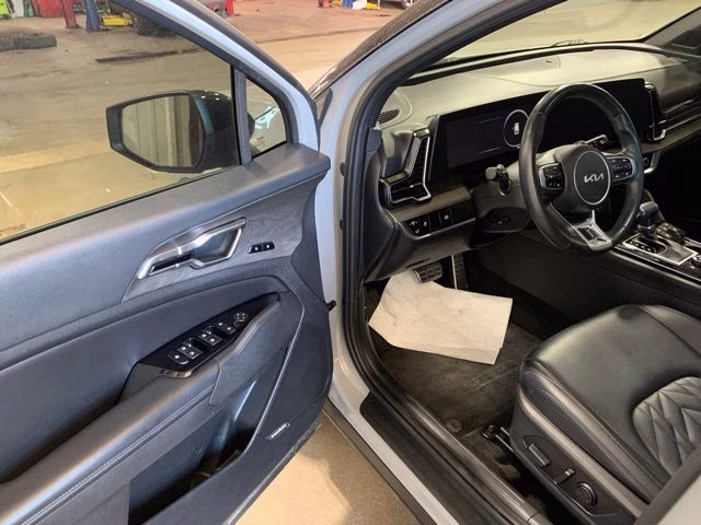 2024 Wolf Gray/Ebony Black Roof Kia Sportage X-Pro Prestige AWD SUV