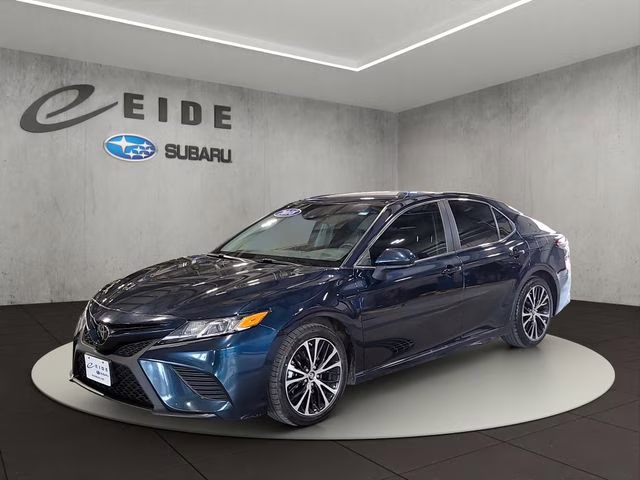 2018 Galactic Aqua Mica Toyota Camry SE FWD Sedan