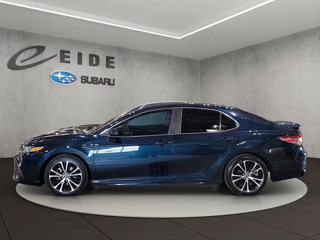 2018 Galactic Aqua Mica Toyota Camry SE FWD Sedan