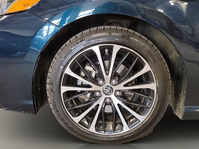 2018 Galactic Aqua Mica Toyota Camry SE FWD Sedan