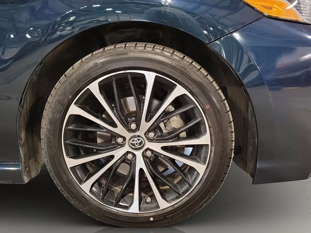2018 Galactic Aqua Mica Toyota Camry SE FWD Sedan
