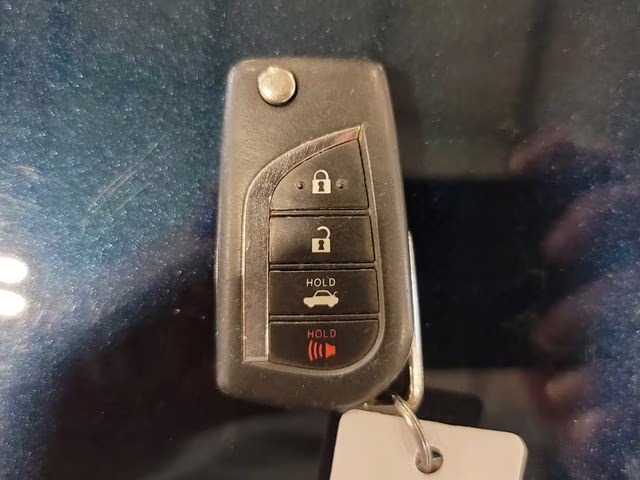 2018 Galactic Aqua Mica Toyota Camry SE FWD Sedan