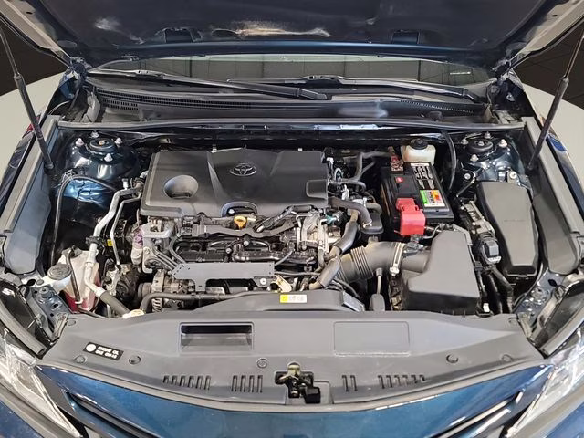 2018 Galactic Aqua Mica Toyota Camry SE FWD Sedan