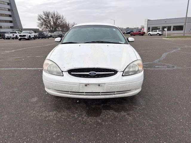 2000 White Ford Taurus SES FWD Sedan