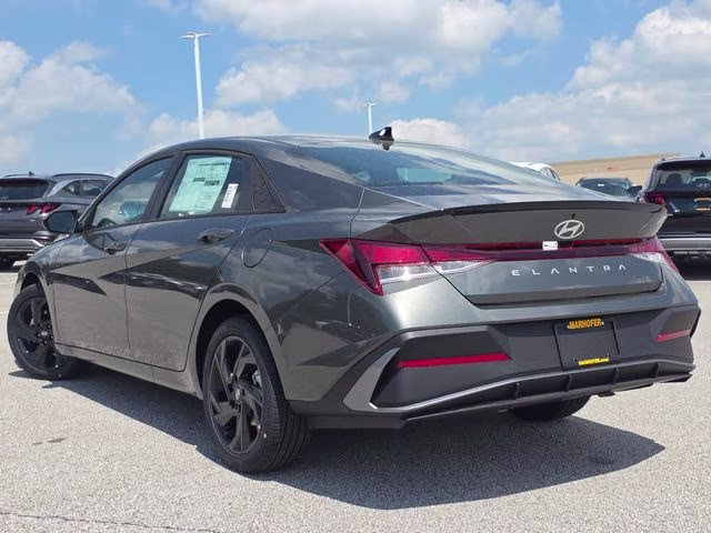 2026 Amazon Gray Hyundai Elantra SEL Sport FWD Sedan