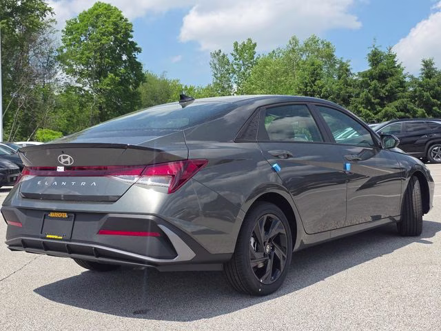 2026 Amazon Gray Hyundai Elantra SEL Sport FWD Sedan