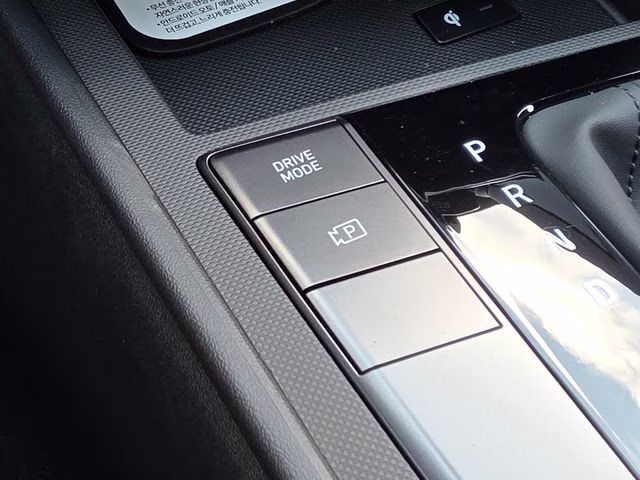 2026 Amazon Gray Hyundai Elantra SEL Sport FWD Sedan