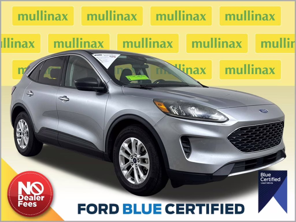 2022 Silver Metallic Ford Escape SE FWD SUV