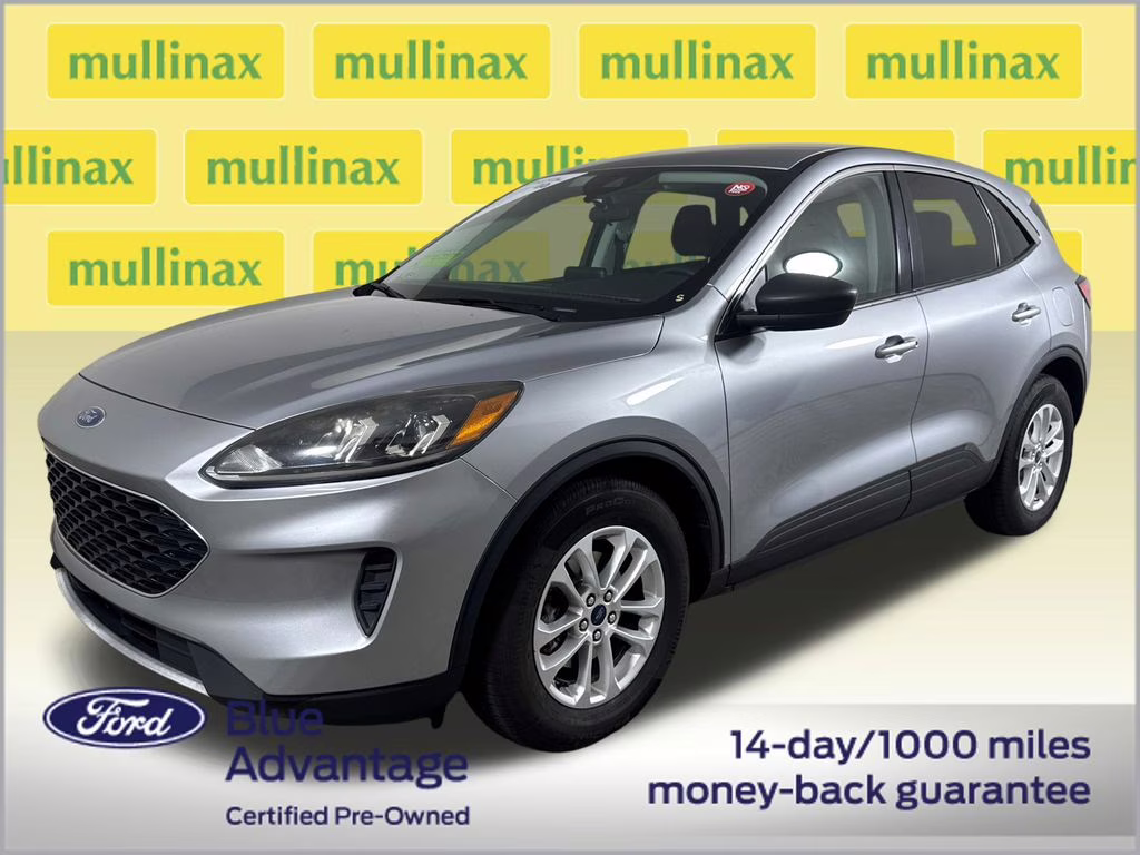 2022 Silver Metallic Ford Escape SE FWD SUV