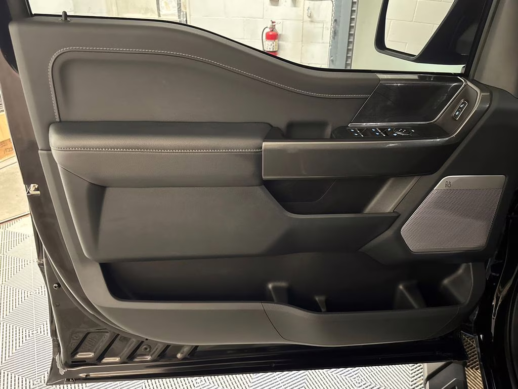 2023 Agate Black Metallic Ford F-150 XLT 4X4 Truck