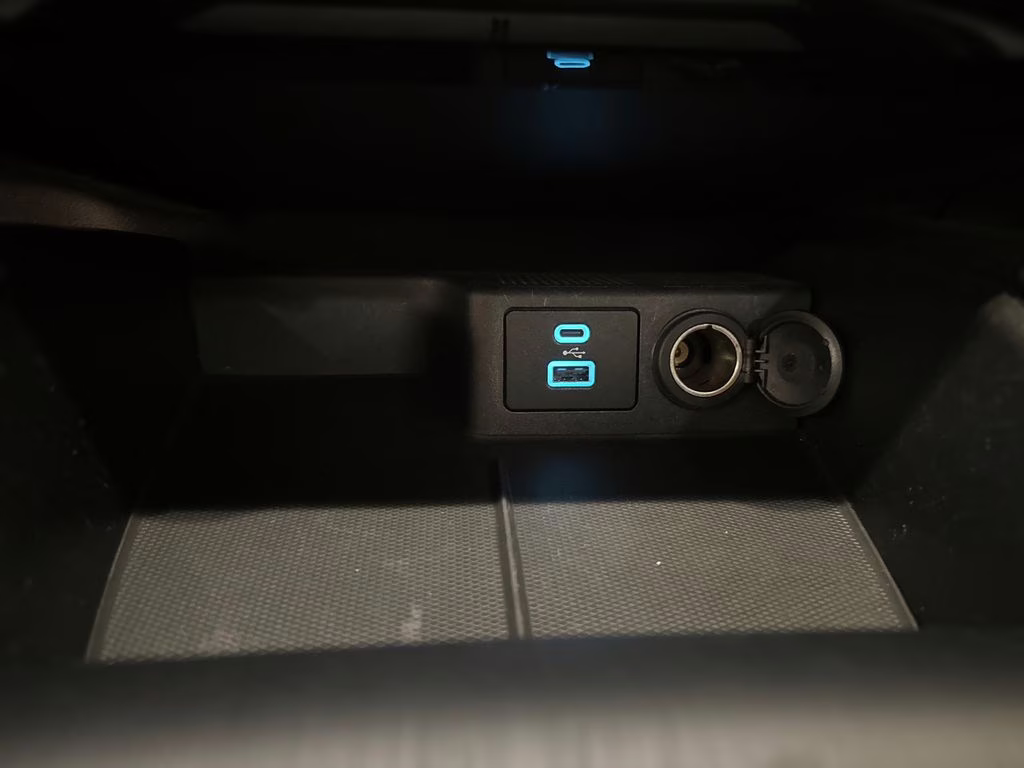 2022 Silver Metallic Ford Escape SE FWD SUV