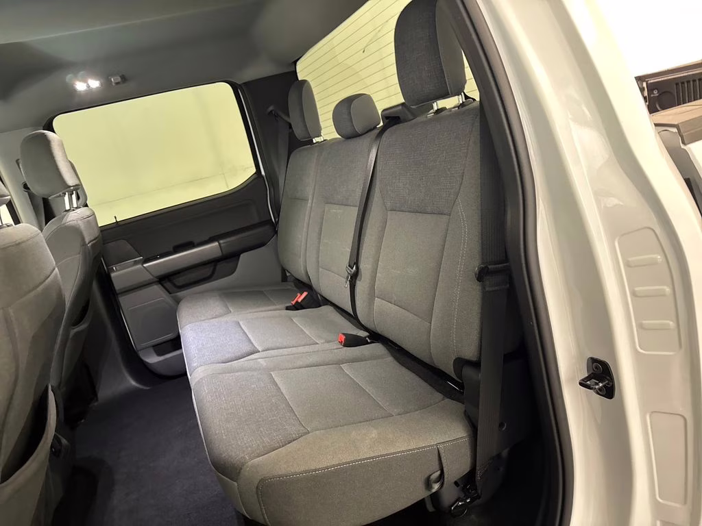 2024 Oxford White Ford F-150 XLT 4X4 Truck