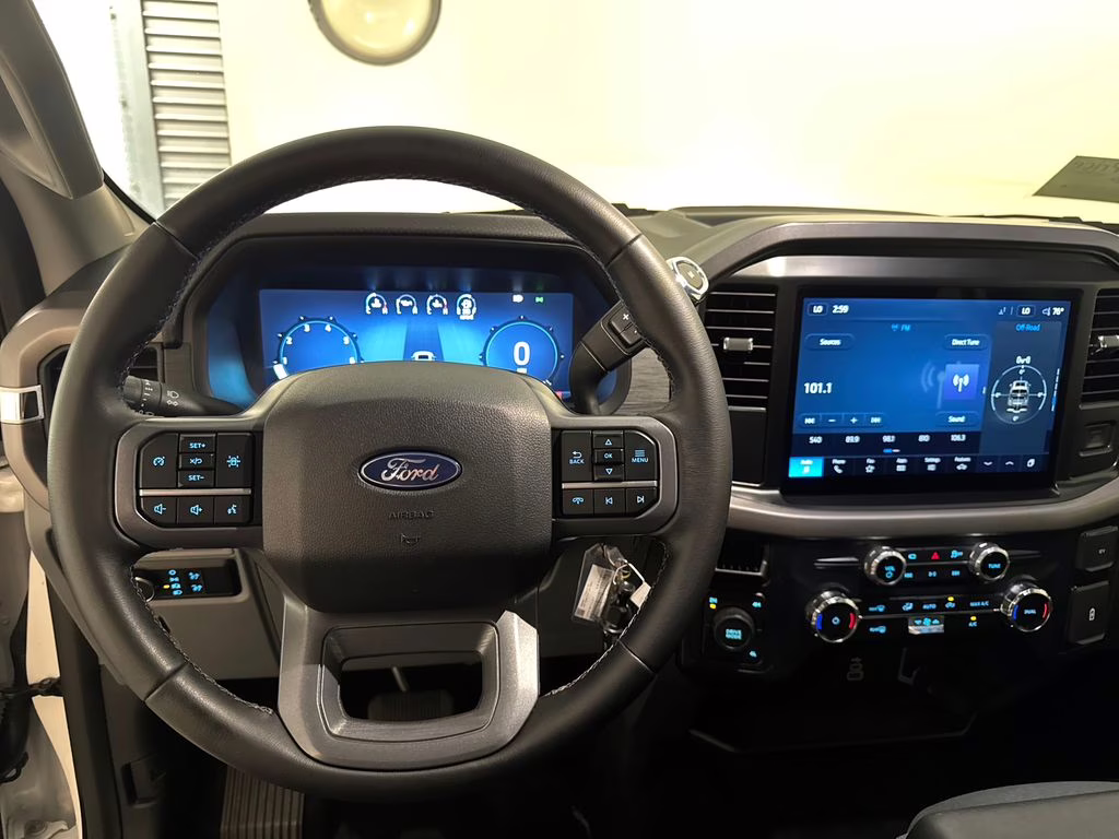 2025 Oxford White Ford F-150 XLT 4X4 Truck