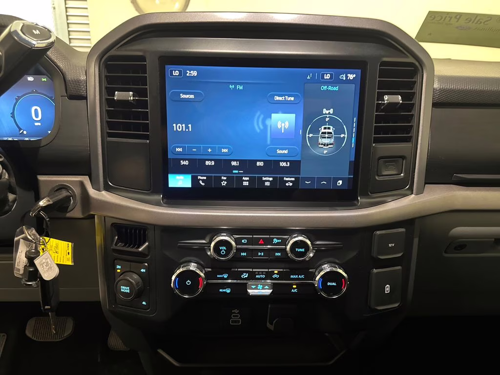 2025 Oxford White Ford F-150 XLT 4X4 Truck