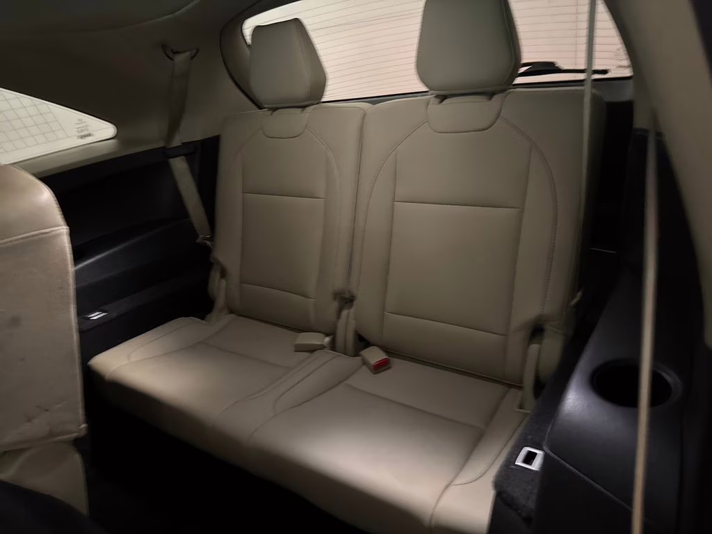 2016 White Diamond Pearl Acura MDX 3.5L FWD SUV