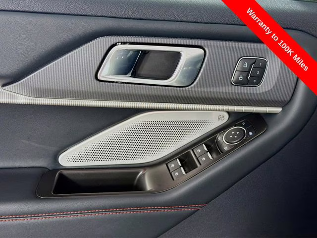 2025 White Metallic Ford Explorer ST 4X4 SUV