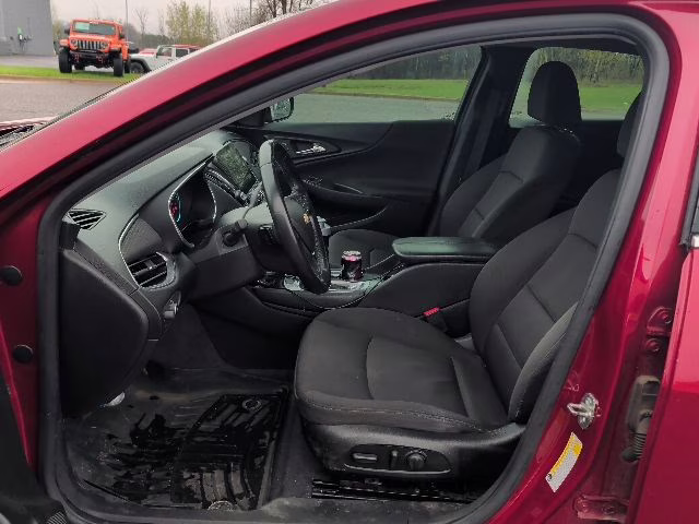 2018 Cajun Red Tintcoat Chevrolet Malibu LT FWD Sedan