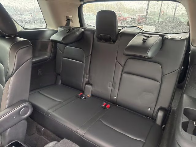 2023 Brilliant Silver Metallic Nissan Pathfinder SL 4X4 SUV