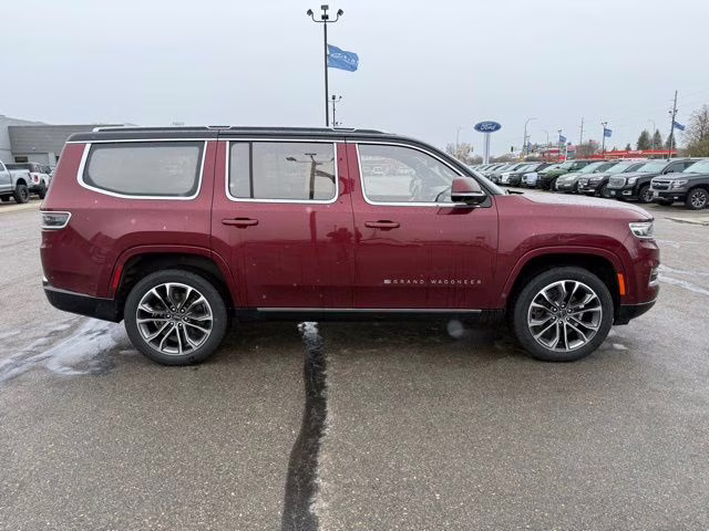 2022 Velvet Red Pearlcoat Jeep Grand Wagoneer Series III 4X4 SUV