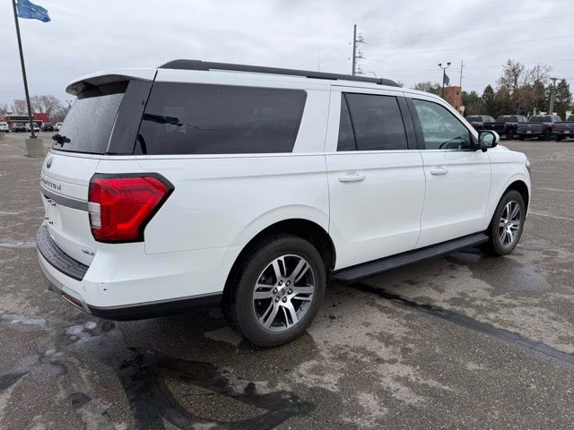 2024 Star White Metallic Tri-Coat Ford Expedition Max XLT 4X4 SUV