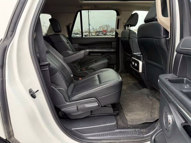 2024 Star White Metallic Tri-Coat Ford Expedition Max XLT 4X4 SUV