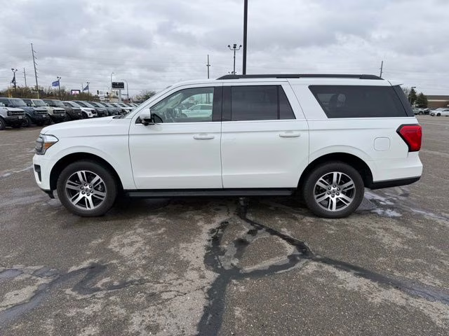 2024 Star White Metallic Tri-Coat Ford Expedition Max XLT 4X4 SUV