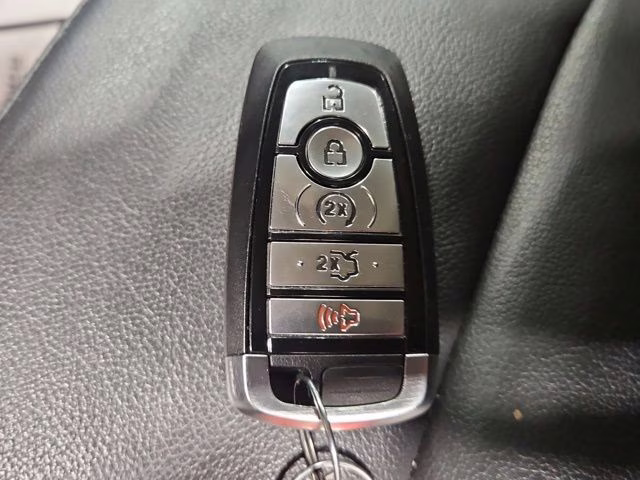 2018 Burgundy Velvet Metallic Tinted Clearcoat Ford Edge SEL FWD SUV